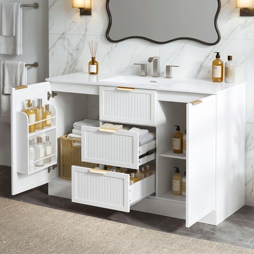 Modern white bathroom - 47.8",